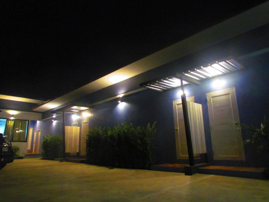 Cmon Guesthouse Phetchaburi Esterno foto